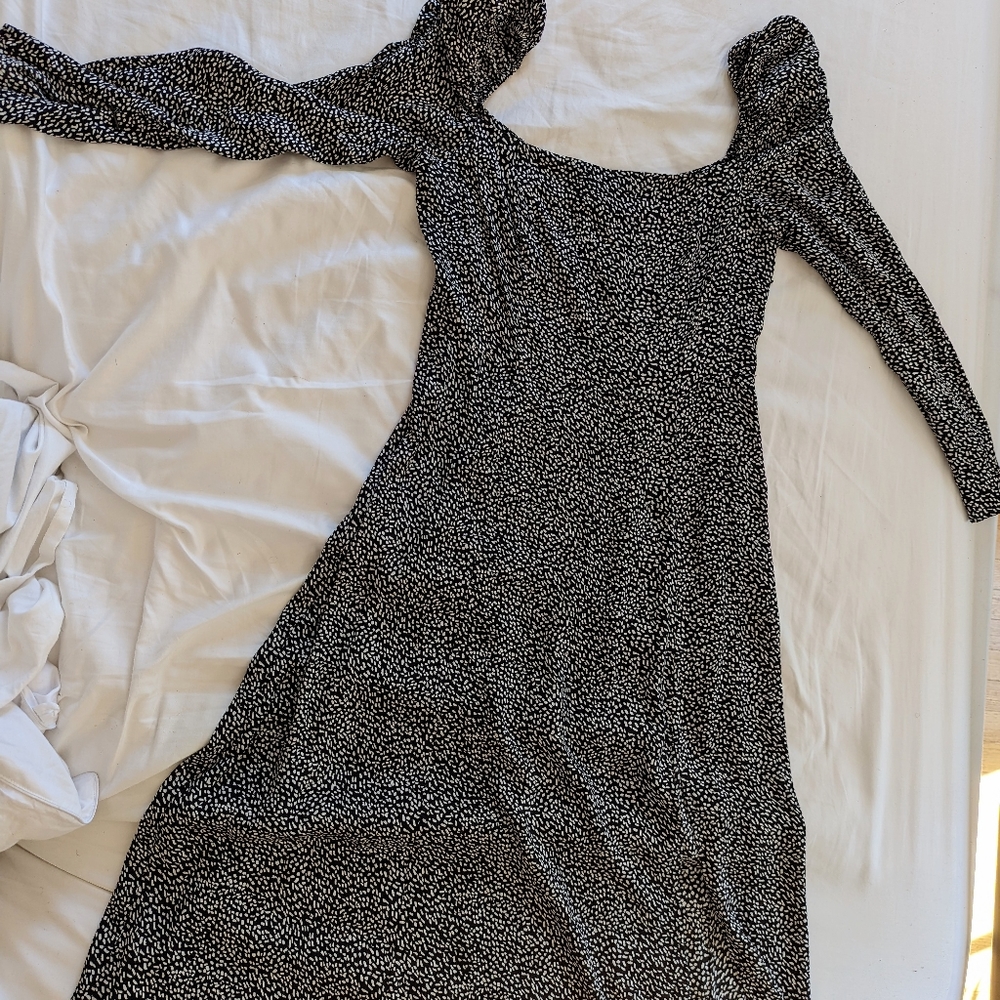 &Other Stories Puff sleeve midi dress